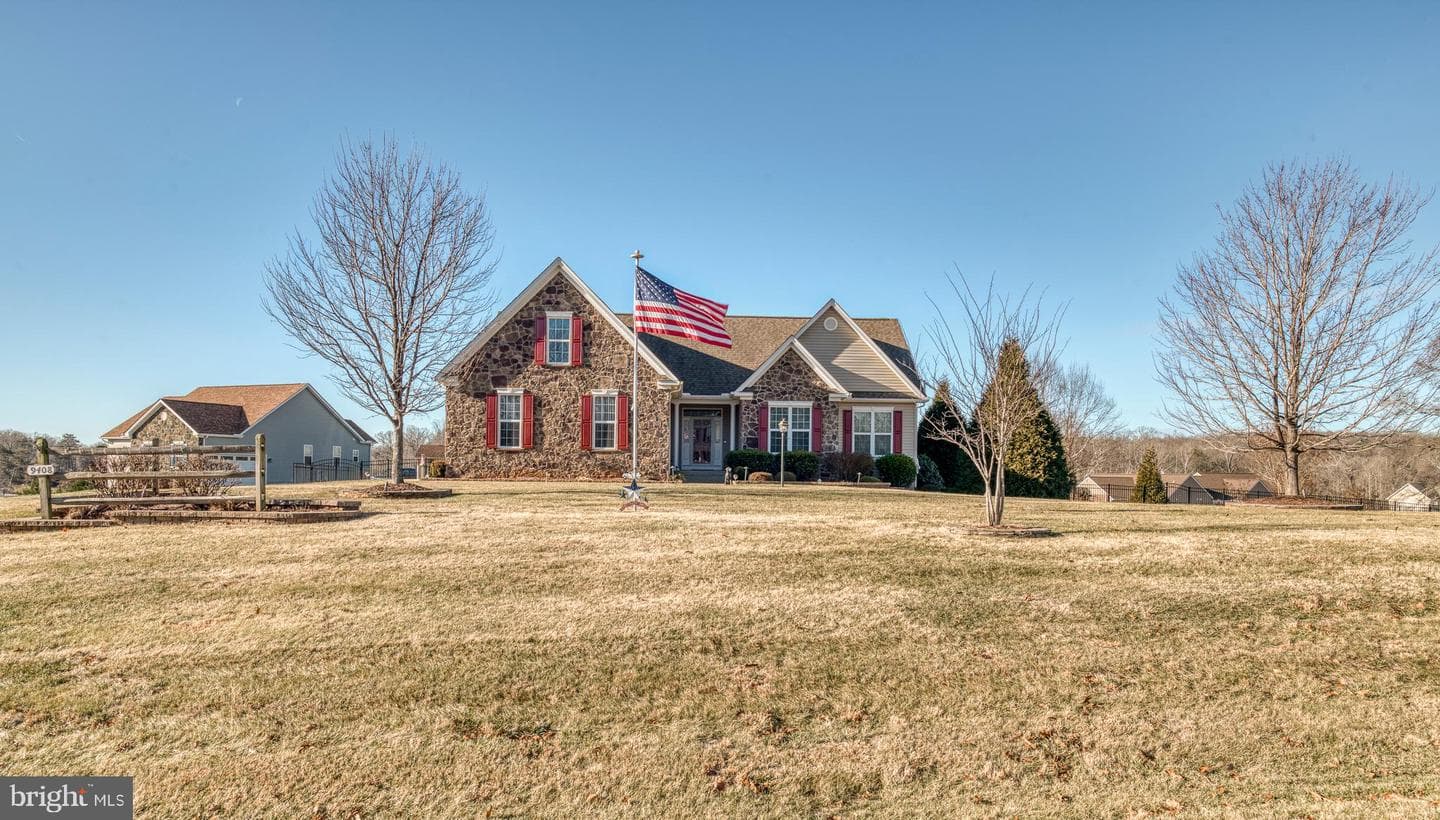 9408 Blackbird Loop photo 44