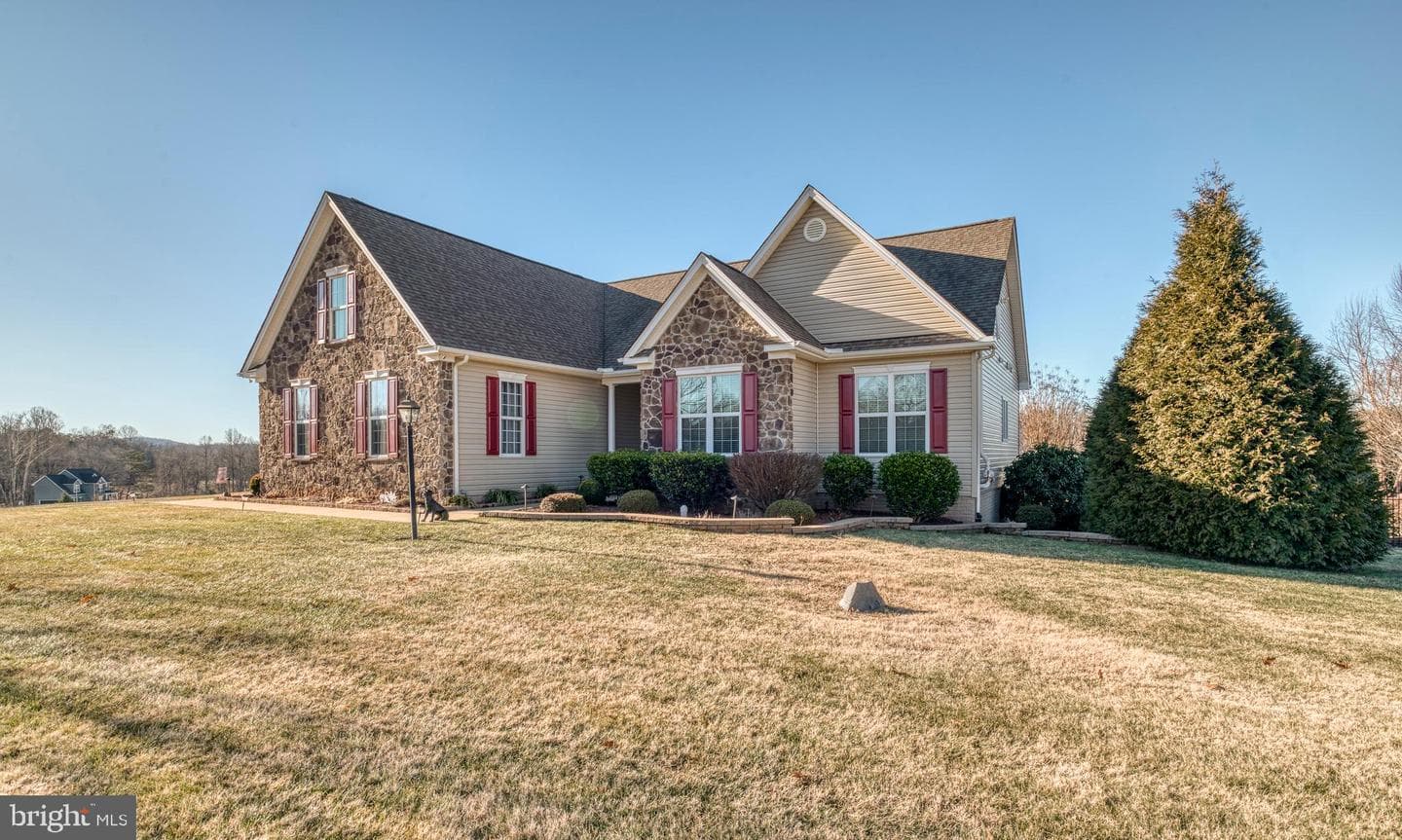 9408 Blackbird Loop photo 46