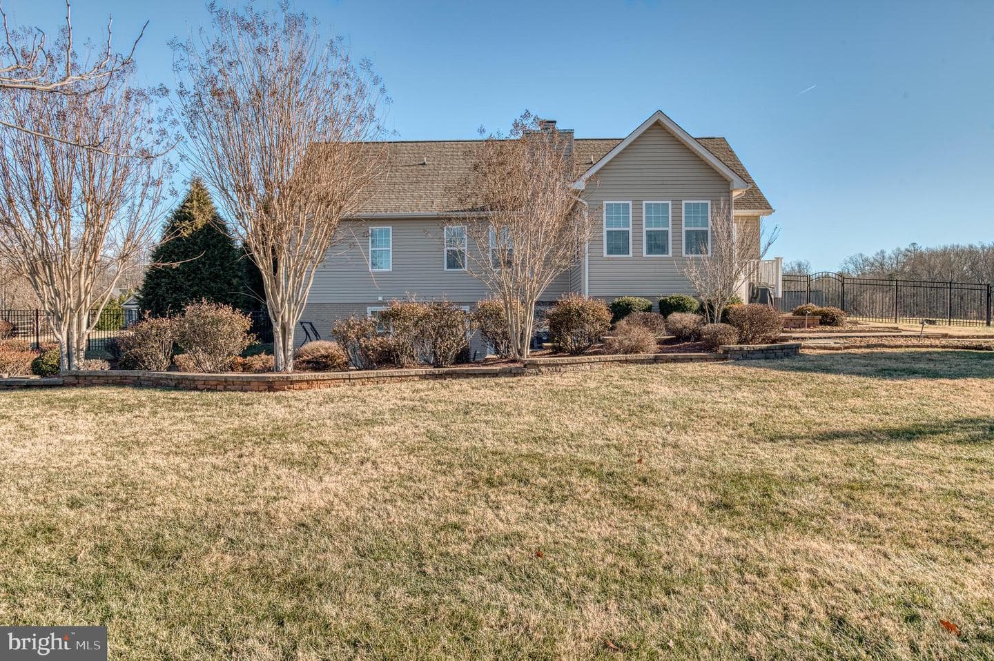 9408 Blackbird Loop photo 51