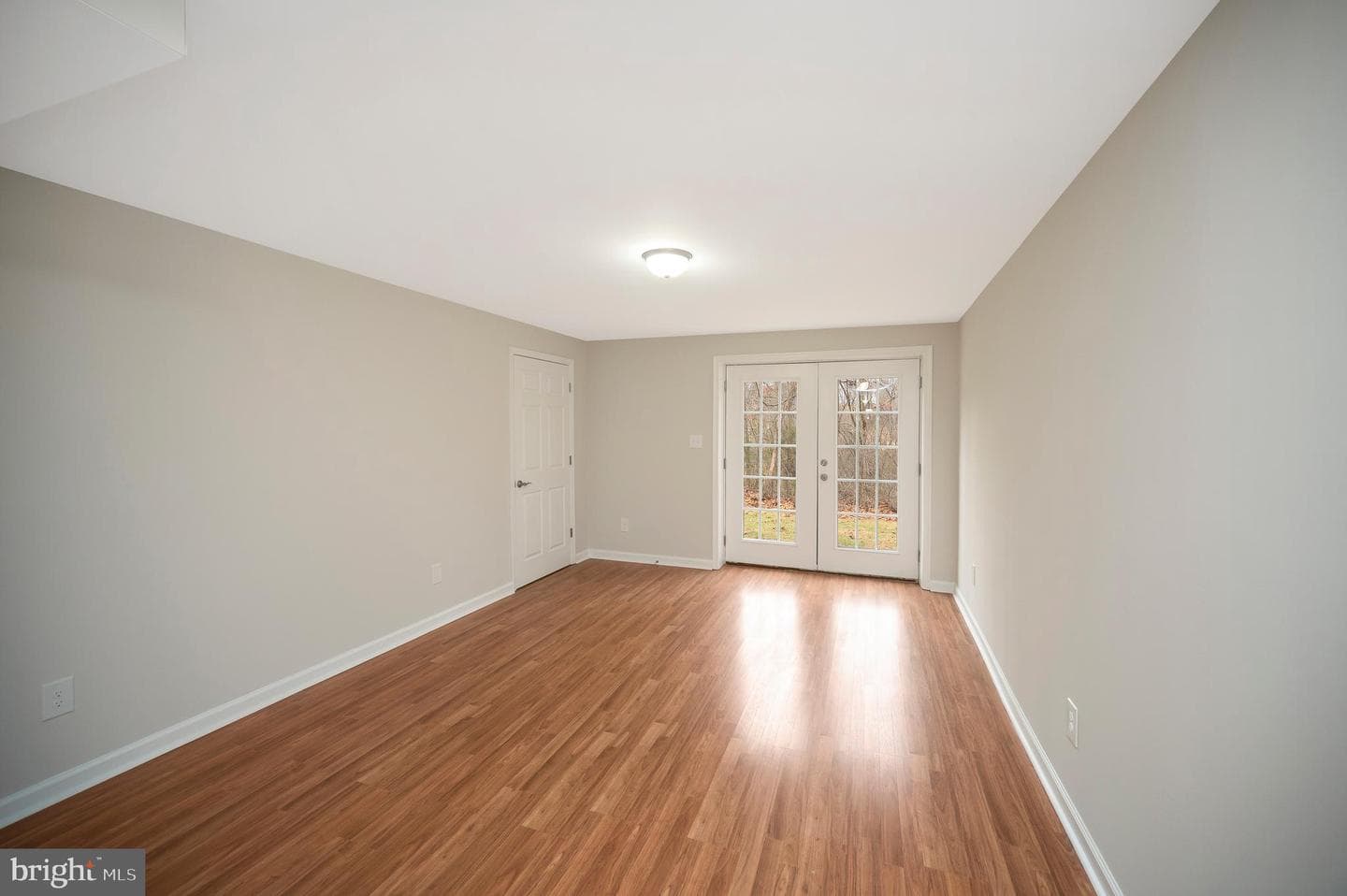 16008 Bruces Lane photo 34