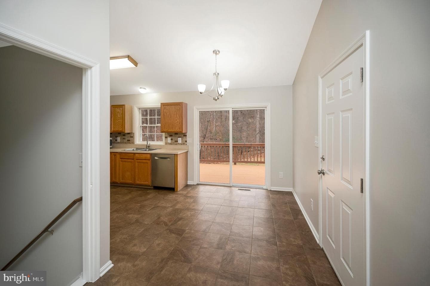 16008 Bruces Lane photo 9