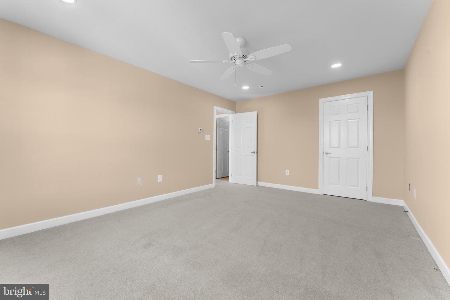 19483 Meadowvale Court photo 44