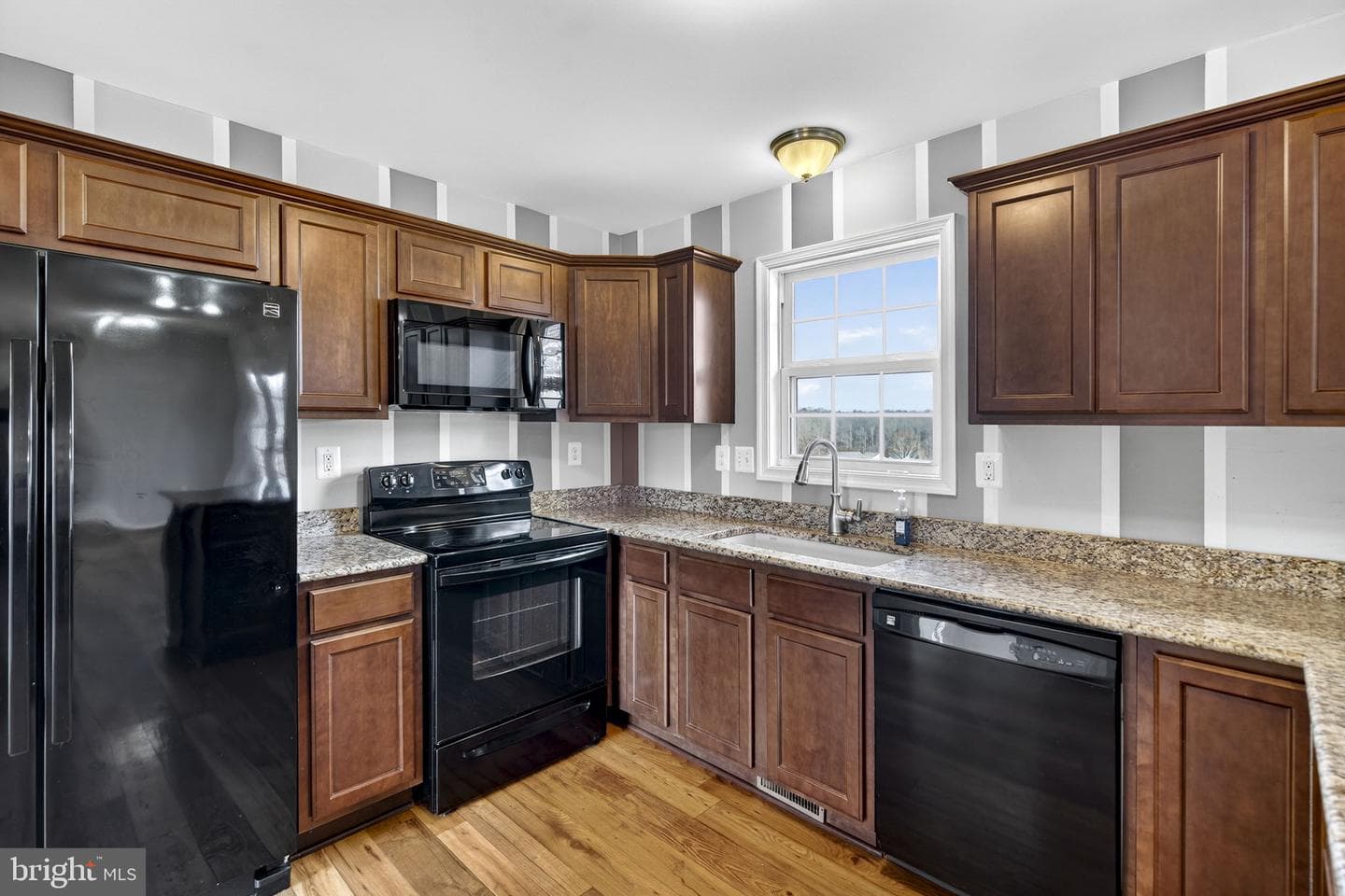 17287 Birchwood photo 19