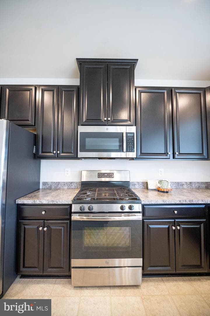 14217 Belle Avenue photo 12