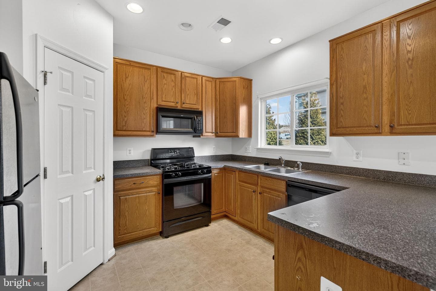 1057 Lake Pelham Drive photo 17