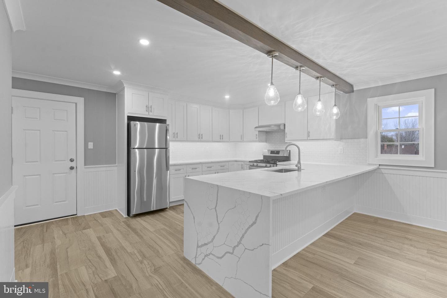 305 Wine Street photo 15