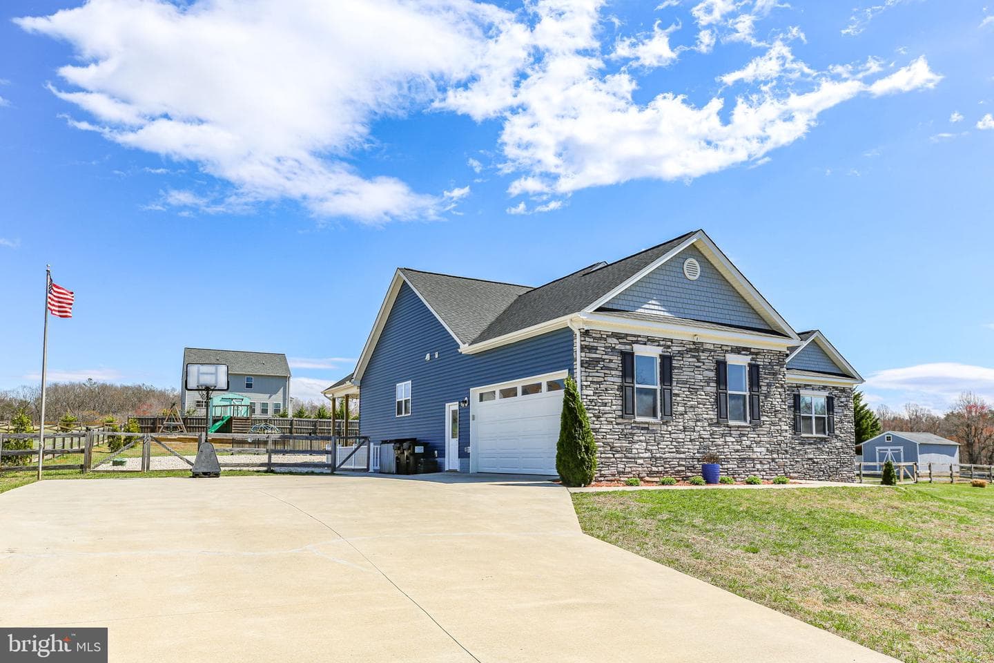 9564 Blackbird Loop