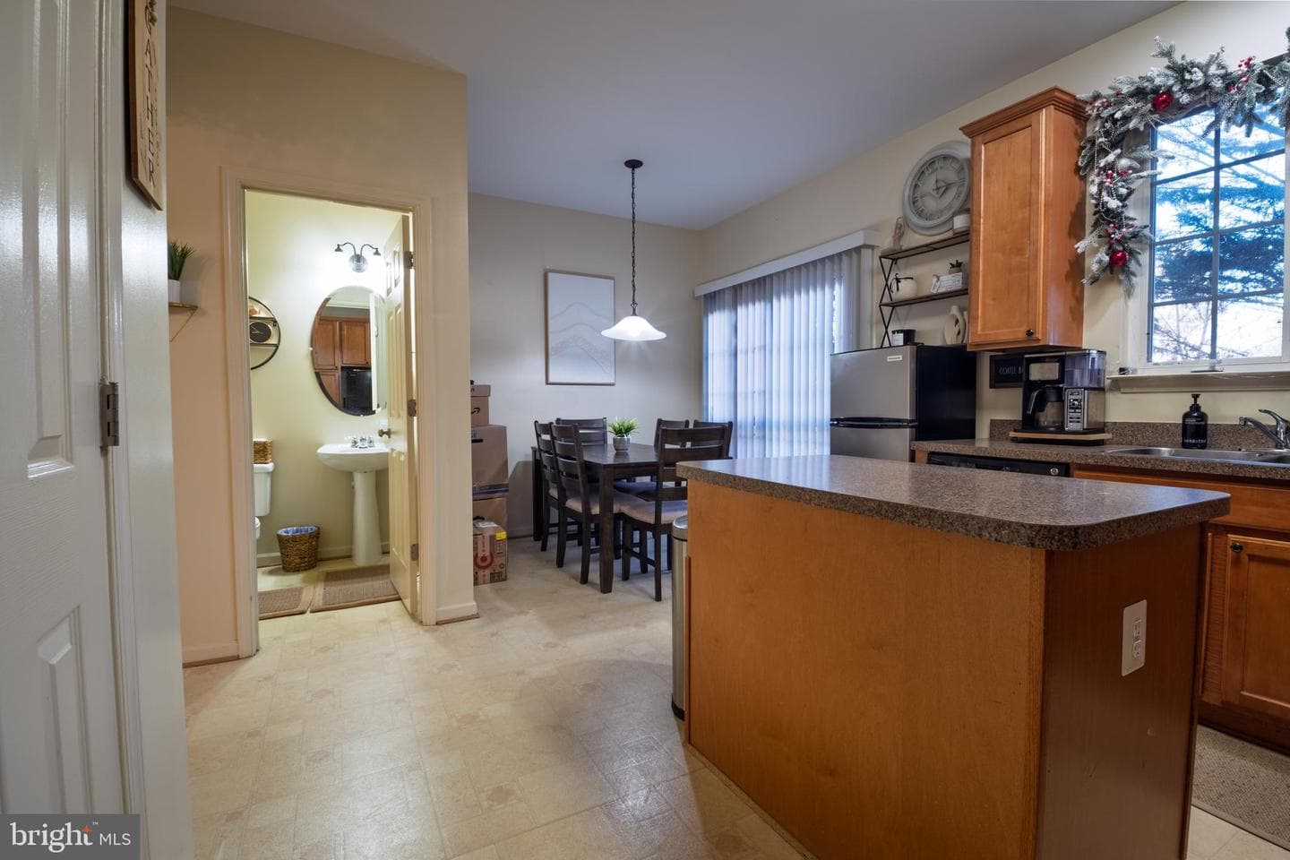 816 Fairview Village Court photo 18