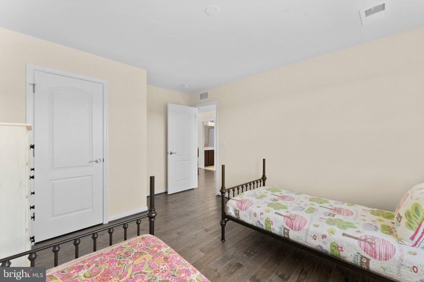 10444 Quartz Avenue photo 33