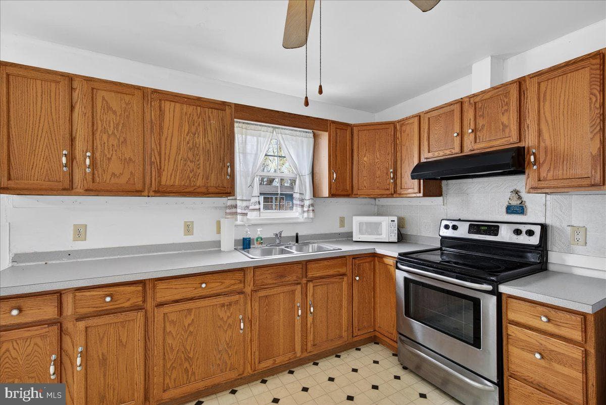 28042 Rapidan Road photo 16