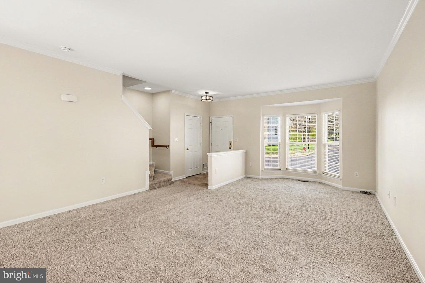 359 Snyder Lane photo 7