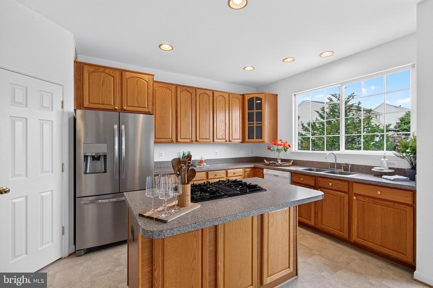 863 Fox Den Road photo 14
