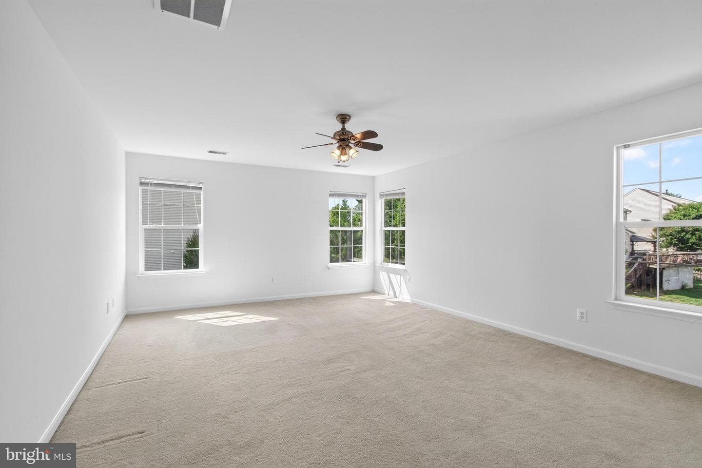 863 Fox Den Road photo 24