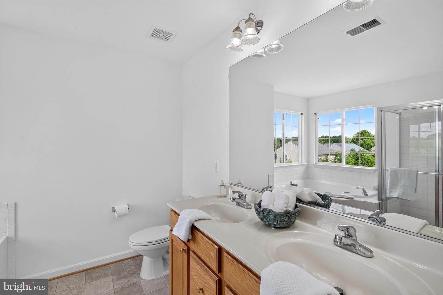 863 Fox Den Road photo 32