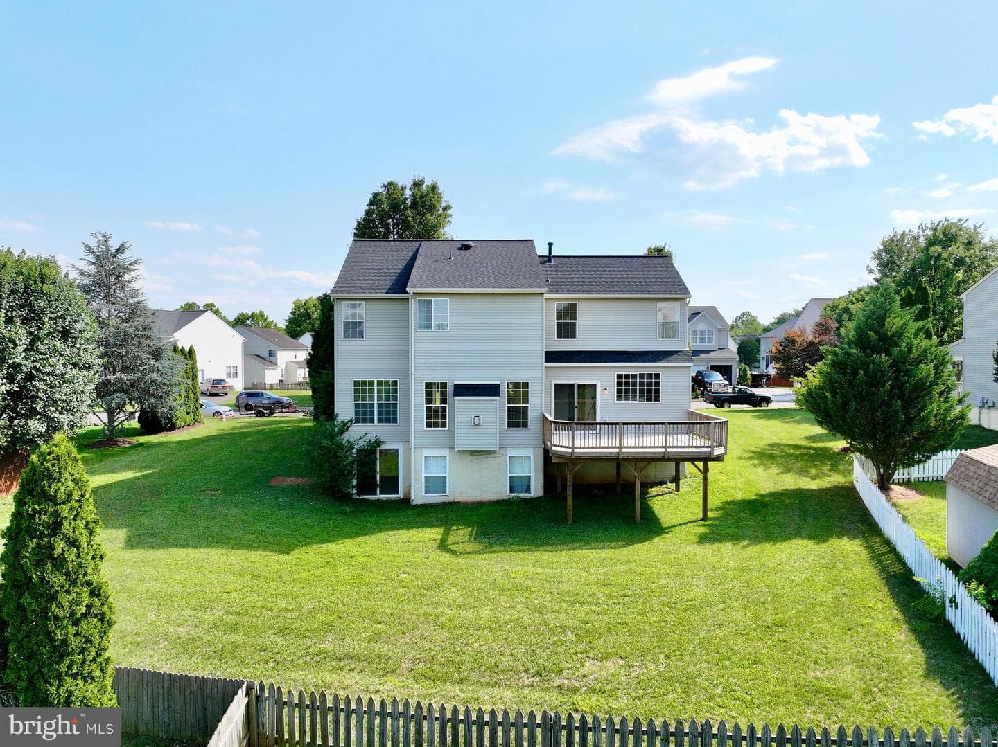 863 Fox Den Road photo 4