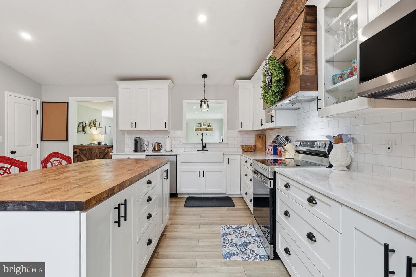 18583 Springs Road photo 11