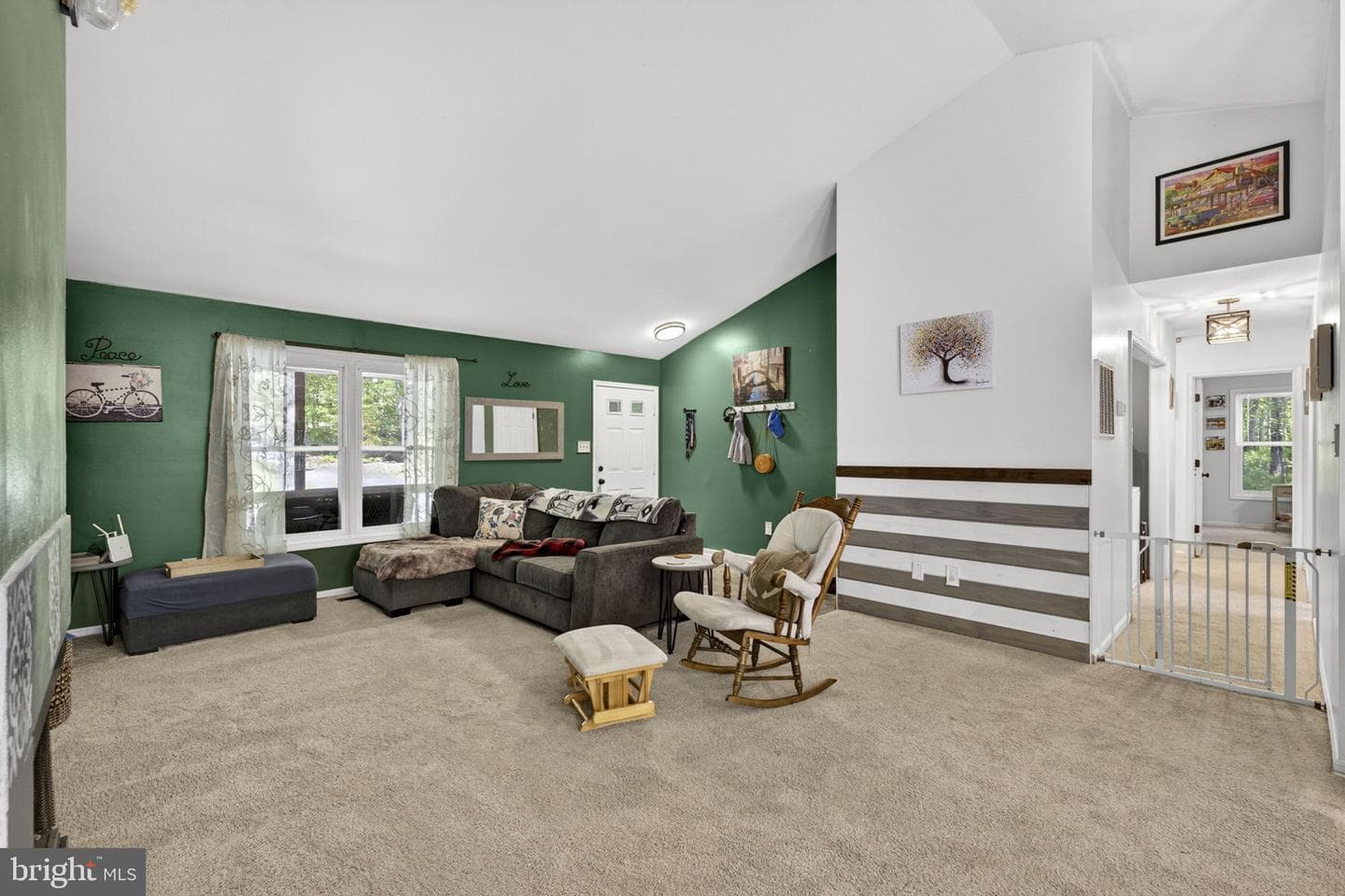 19106 Loggers Road photo 14