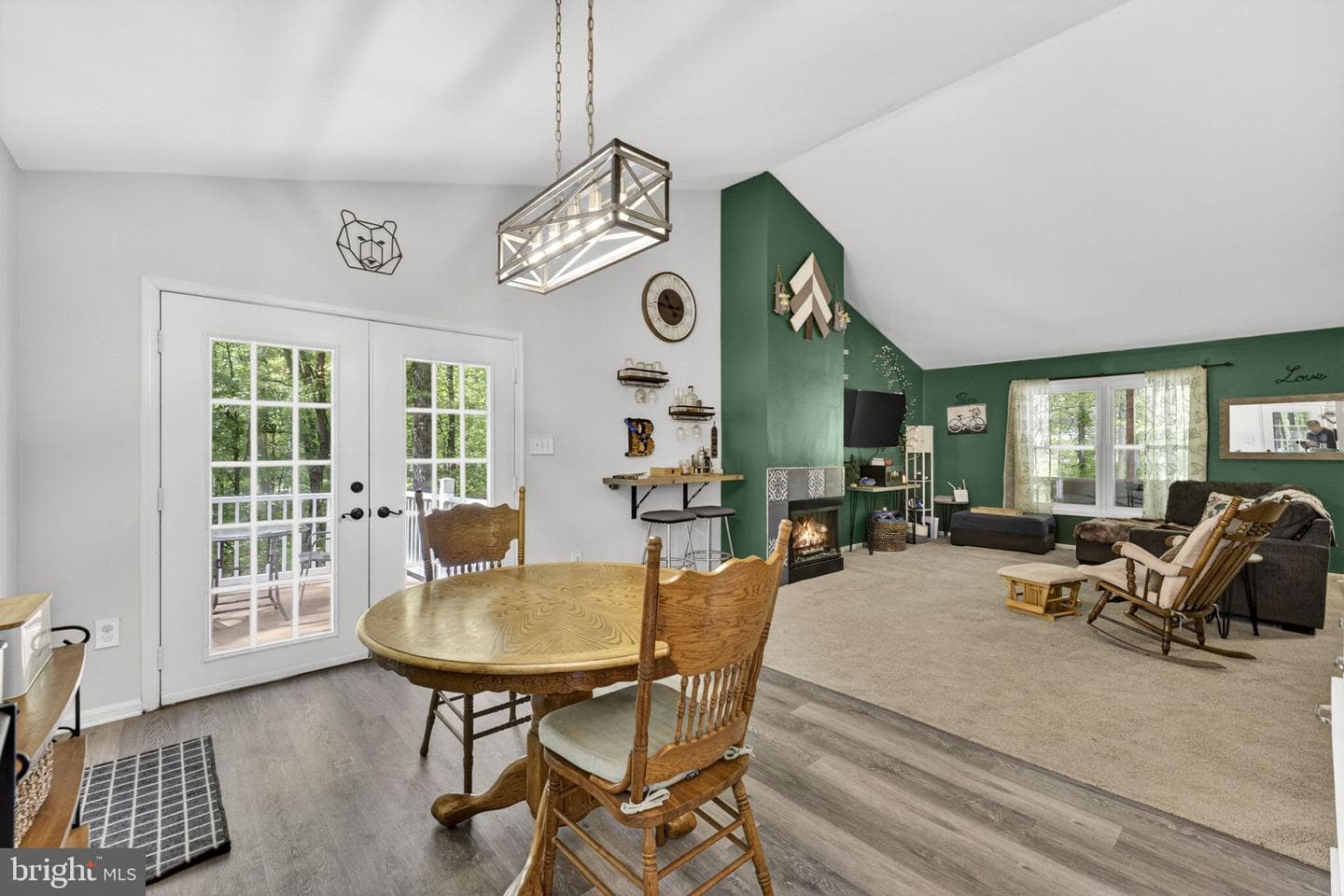 19106 Loggers Road photo 25