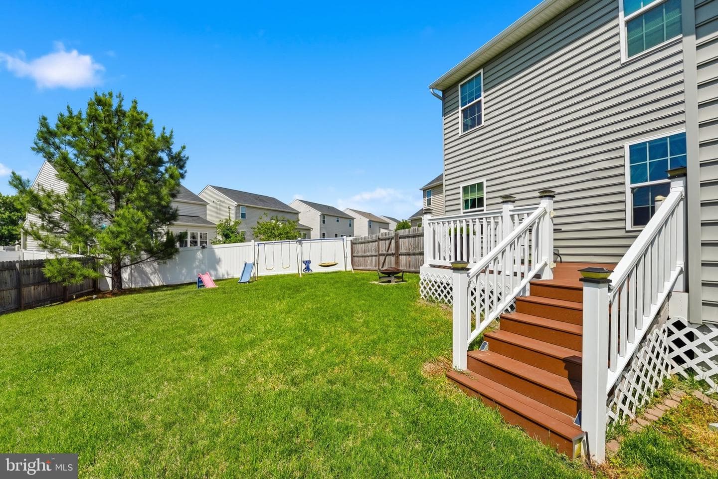 827 Fairwood photo 55