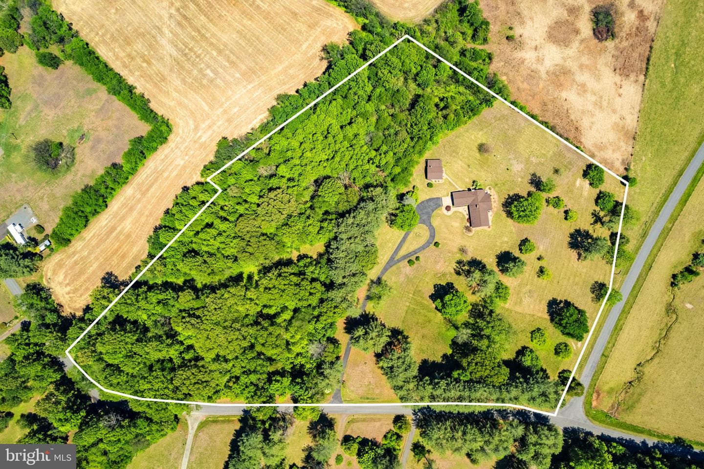 15669 Oakland Road photo 3