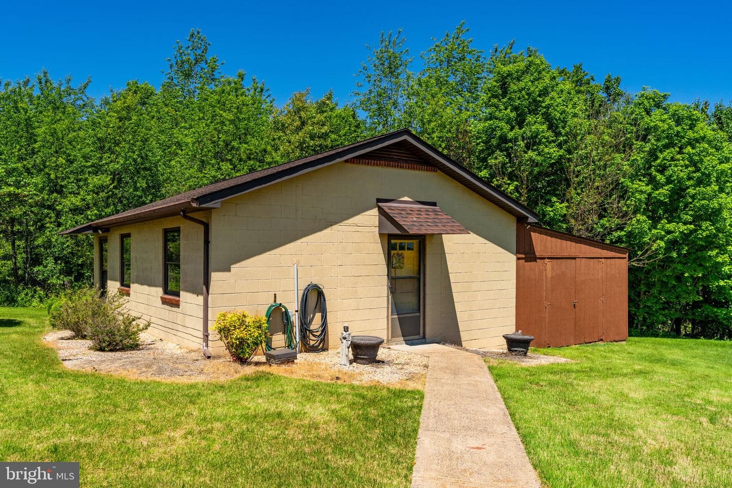 15669 Oakland Road photo 73
