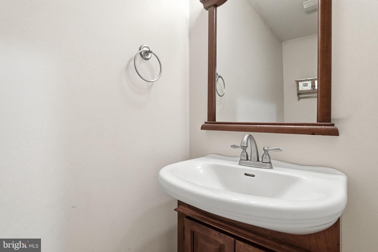 18479 Colonial Drive photo 21