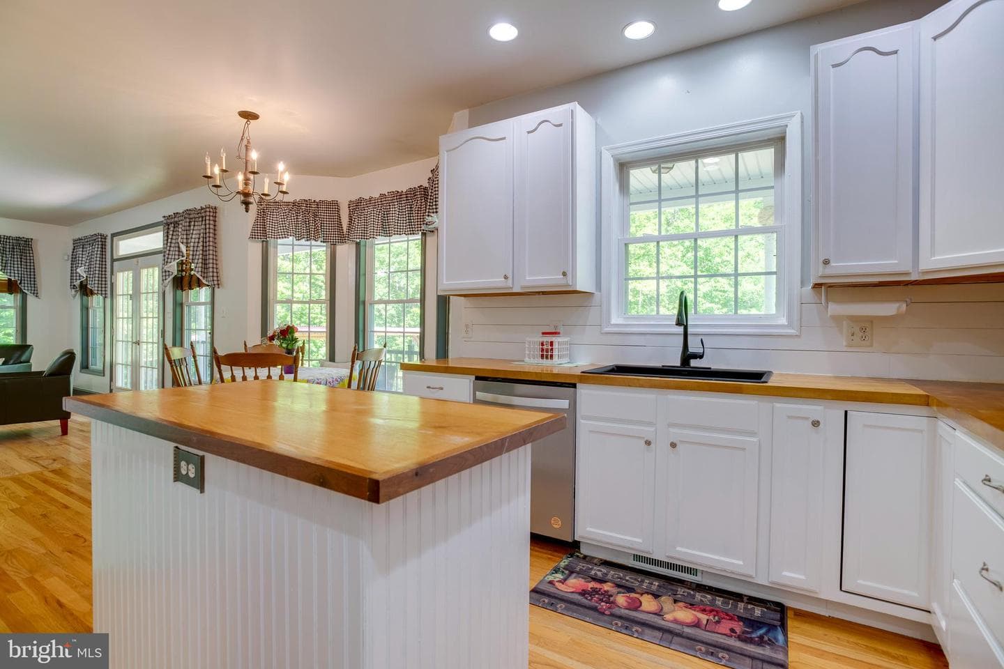 14100 Chesterfield Lane photo 11