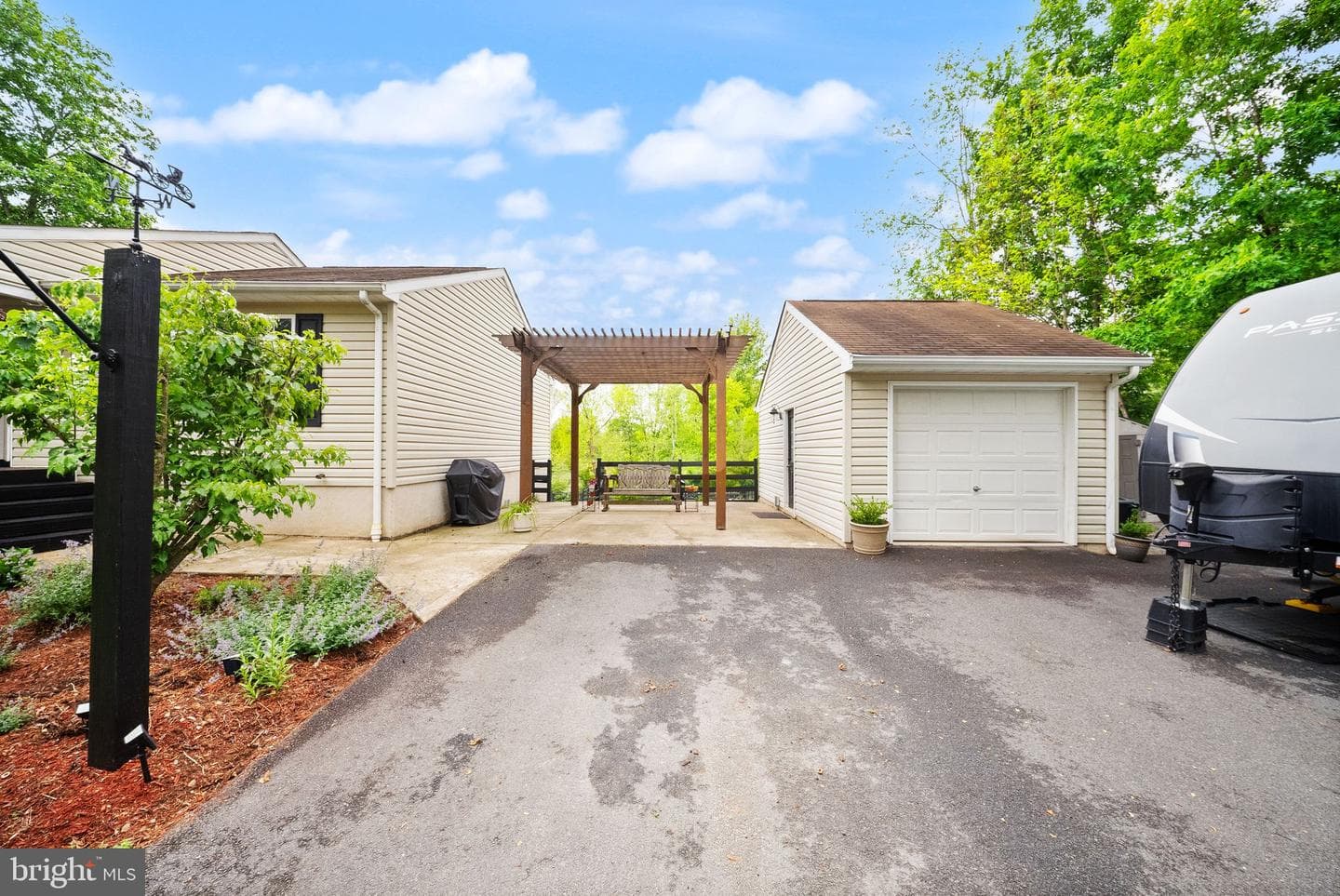 24346 Oak Forest Drive photo 4