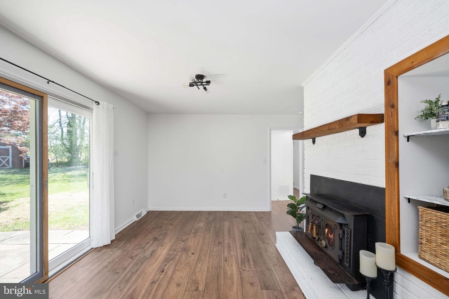 18493 Colonial Drive photo 18