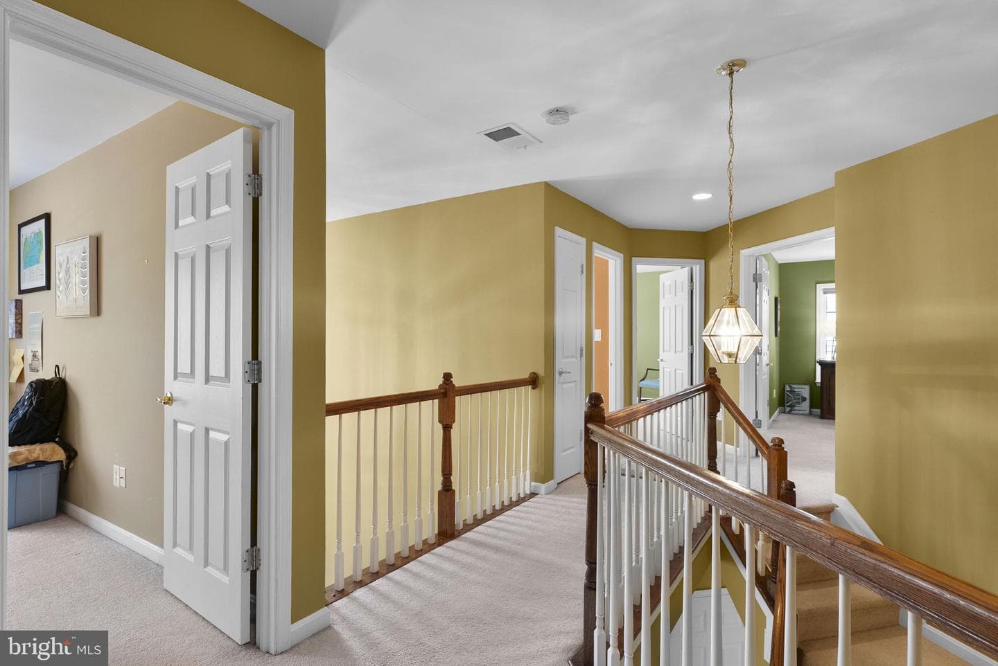 104 King Edward Court photo 40