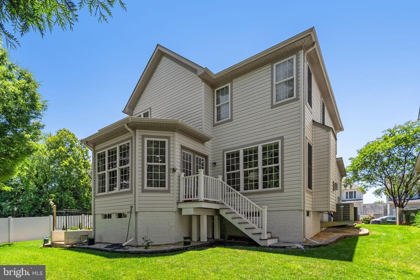 104 King Edward Court photo 63