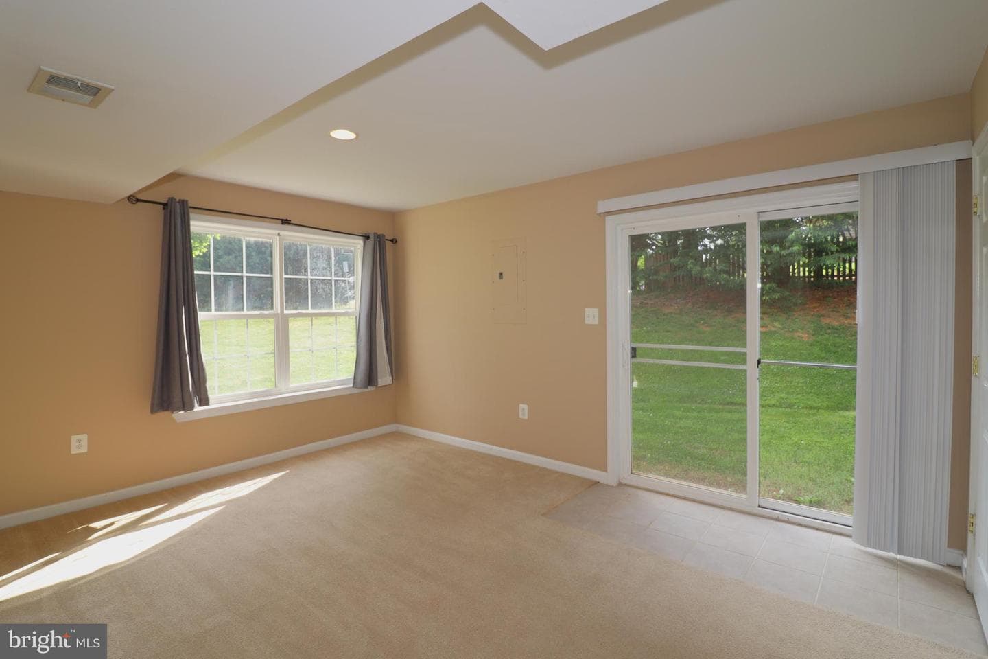 936 Persimmon photo 43