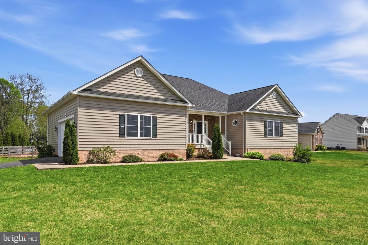 15020 North Ridge Boulevard photo 5