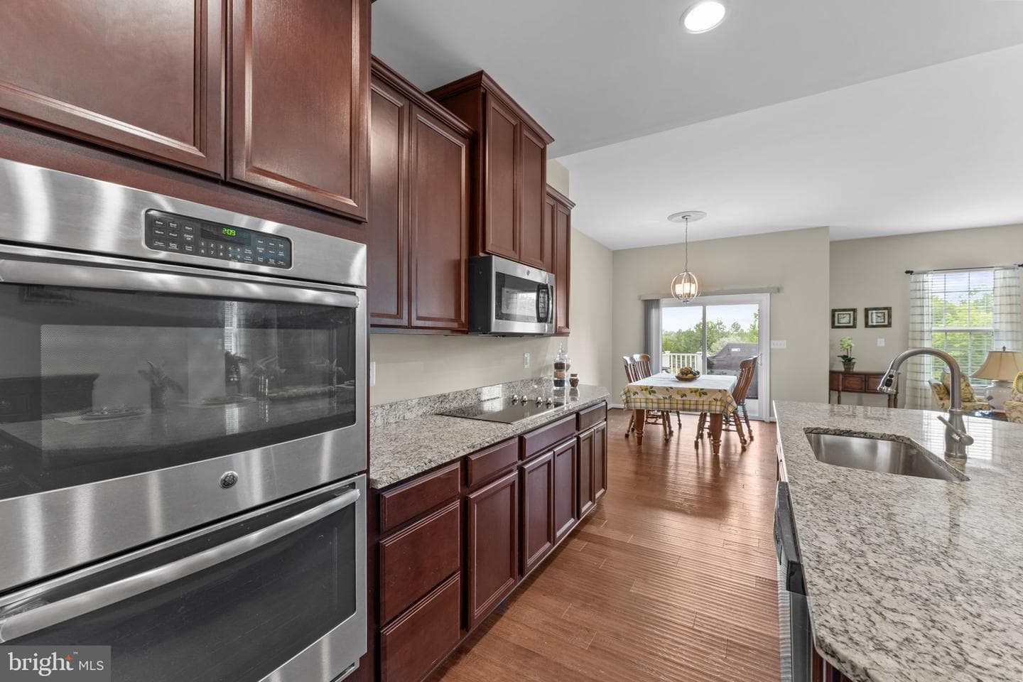14204 Belle Avenue photo 16
