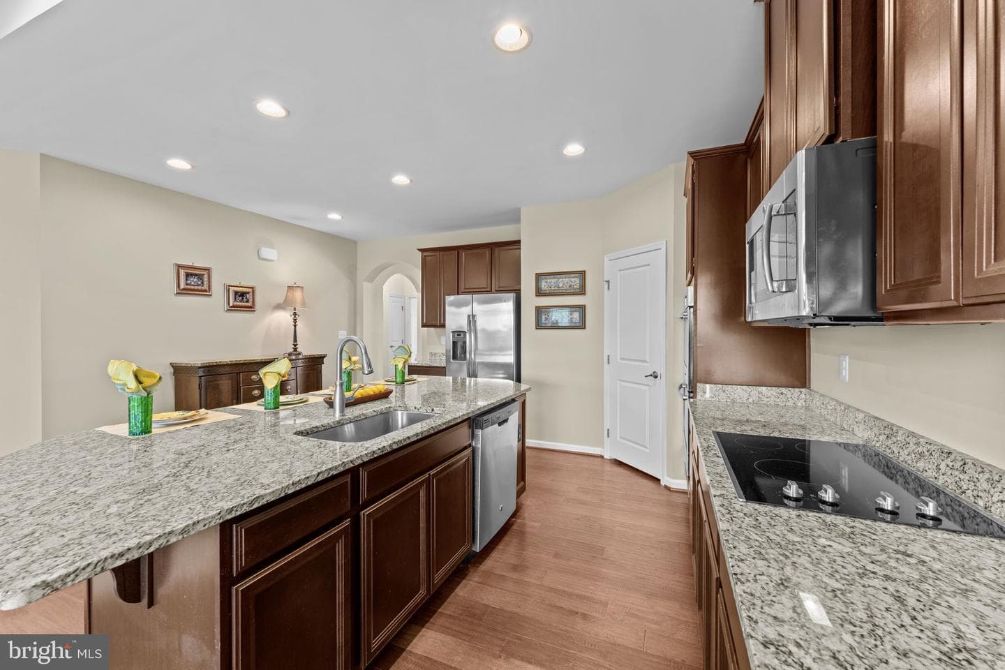 14204 Belle Avenue photo 20
