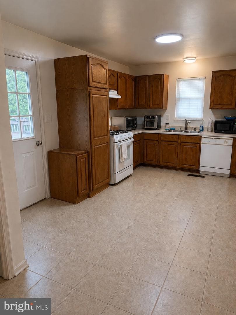 1121 Jackson Street photo 9