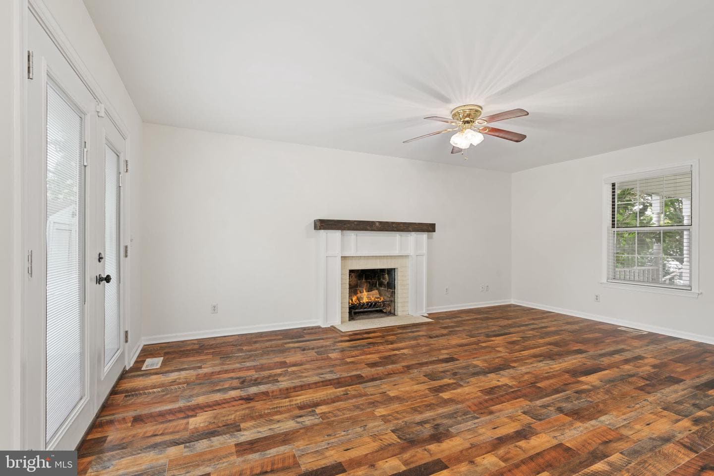 2309 Maplewood photo 16