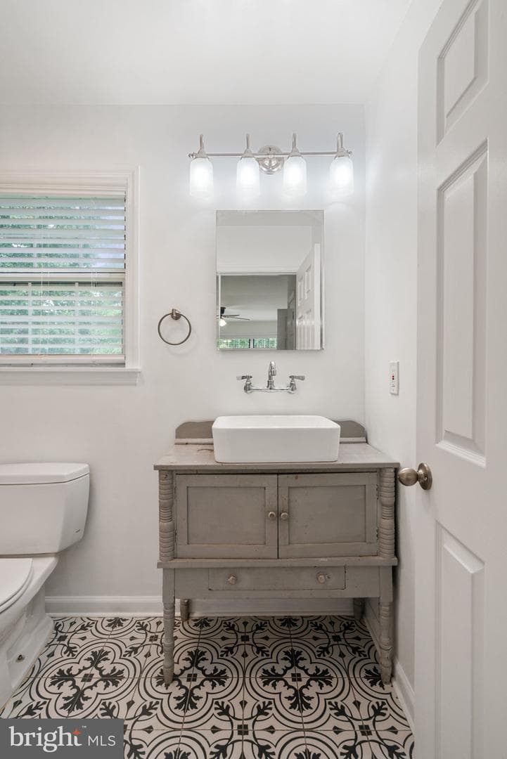 2309 Maplewood photo 31