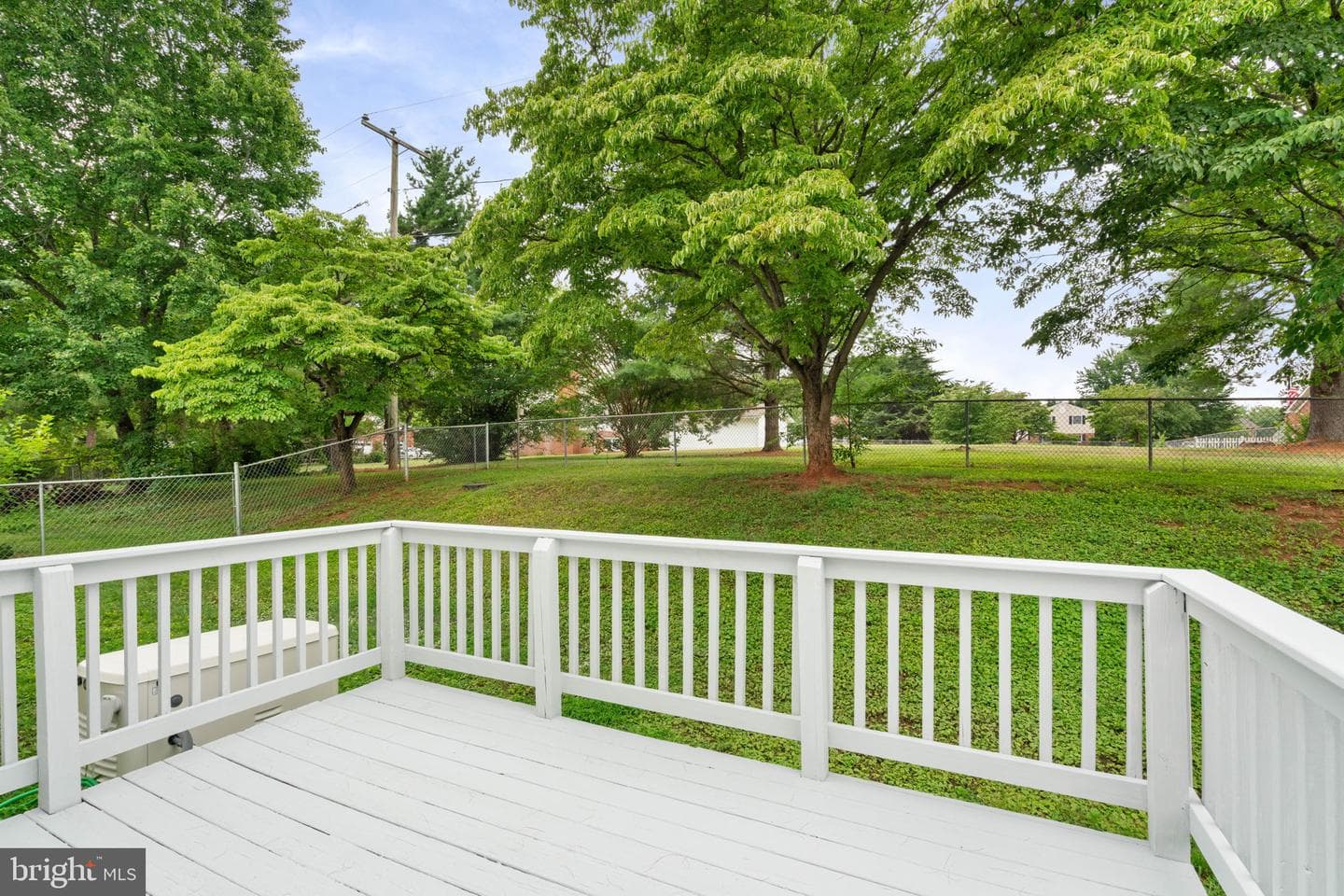 2309 Maplewood photo 35