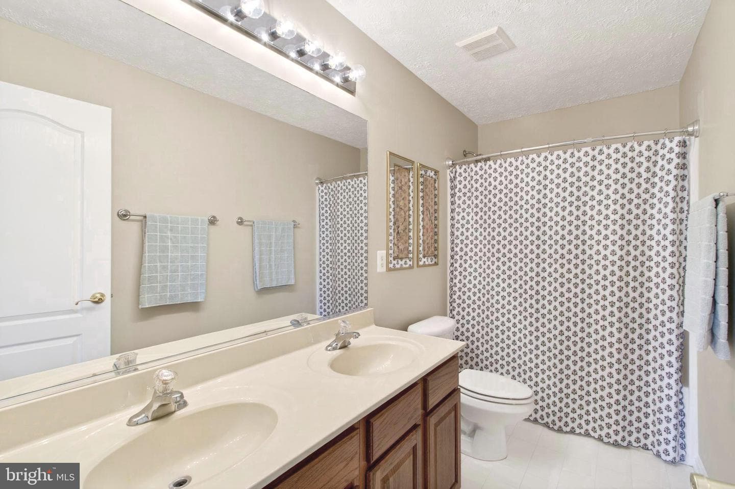 1036 Virginia Avenue photo 31