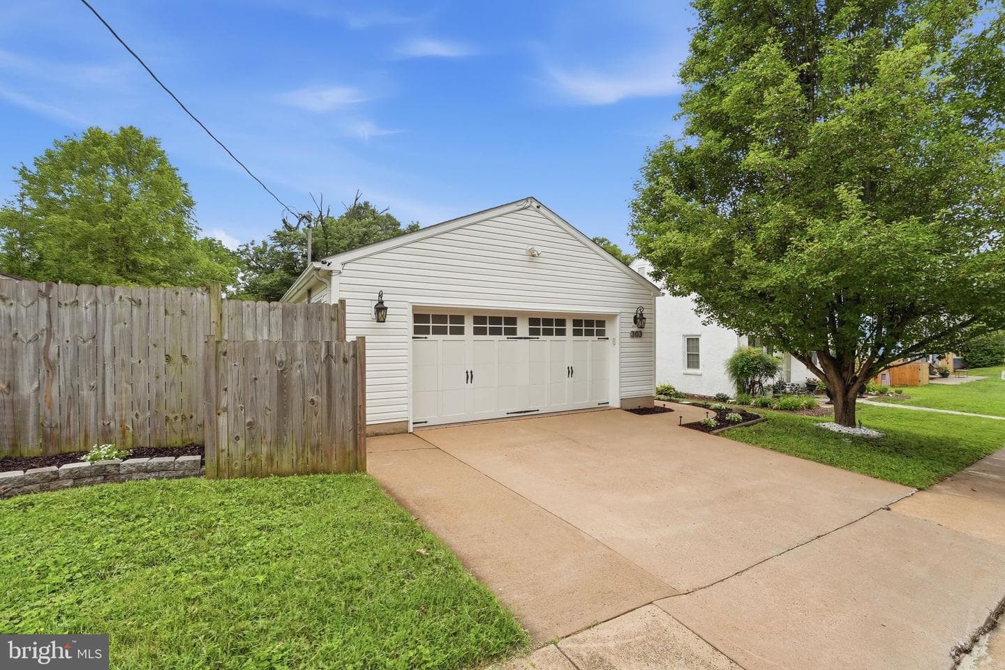 303 W Park Avenue photo 6