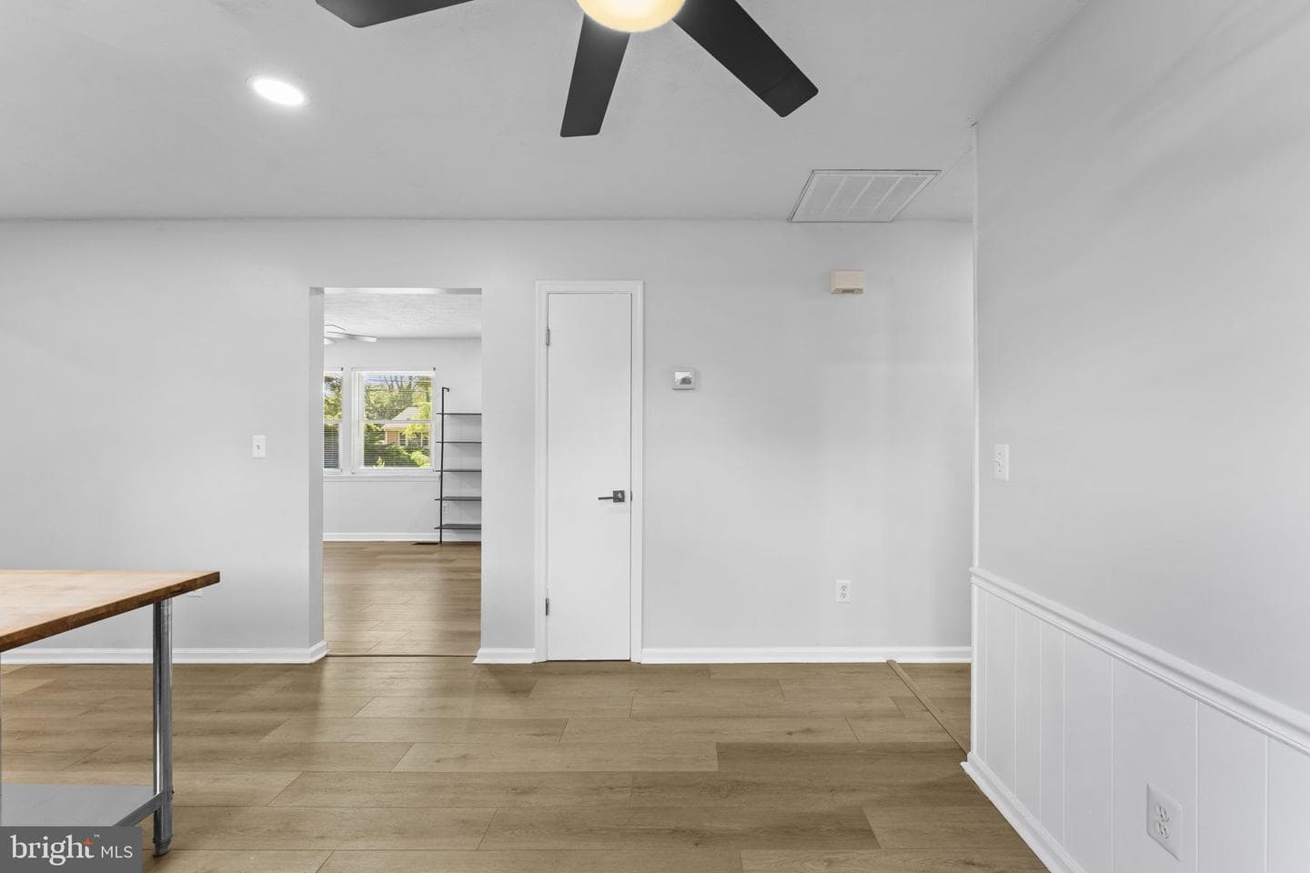360 Elizabeth Street photo 29