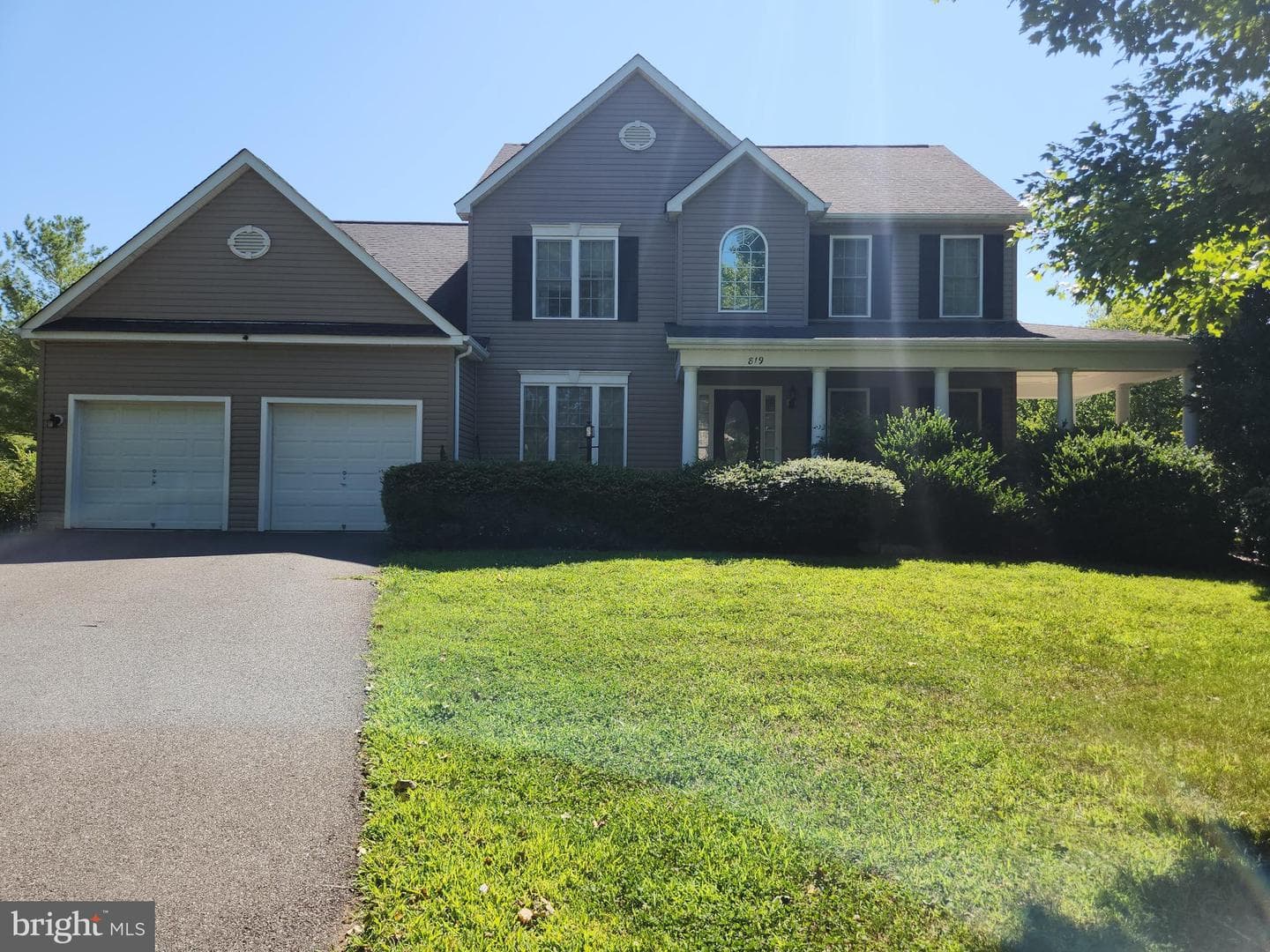 819 Woodcrest Loop photo 1