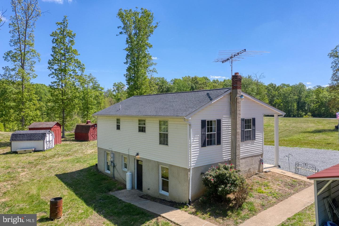 8427 Tall Oak Drive photo 43