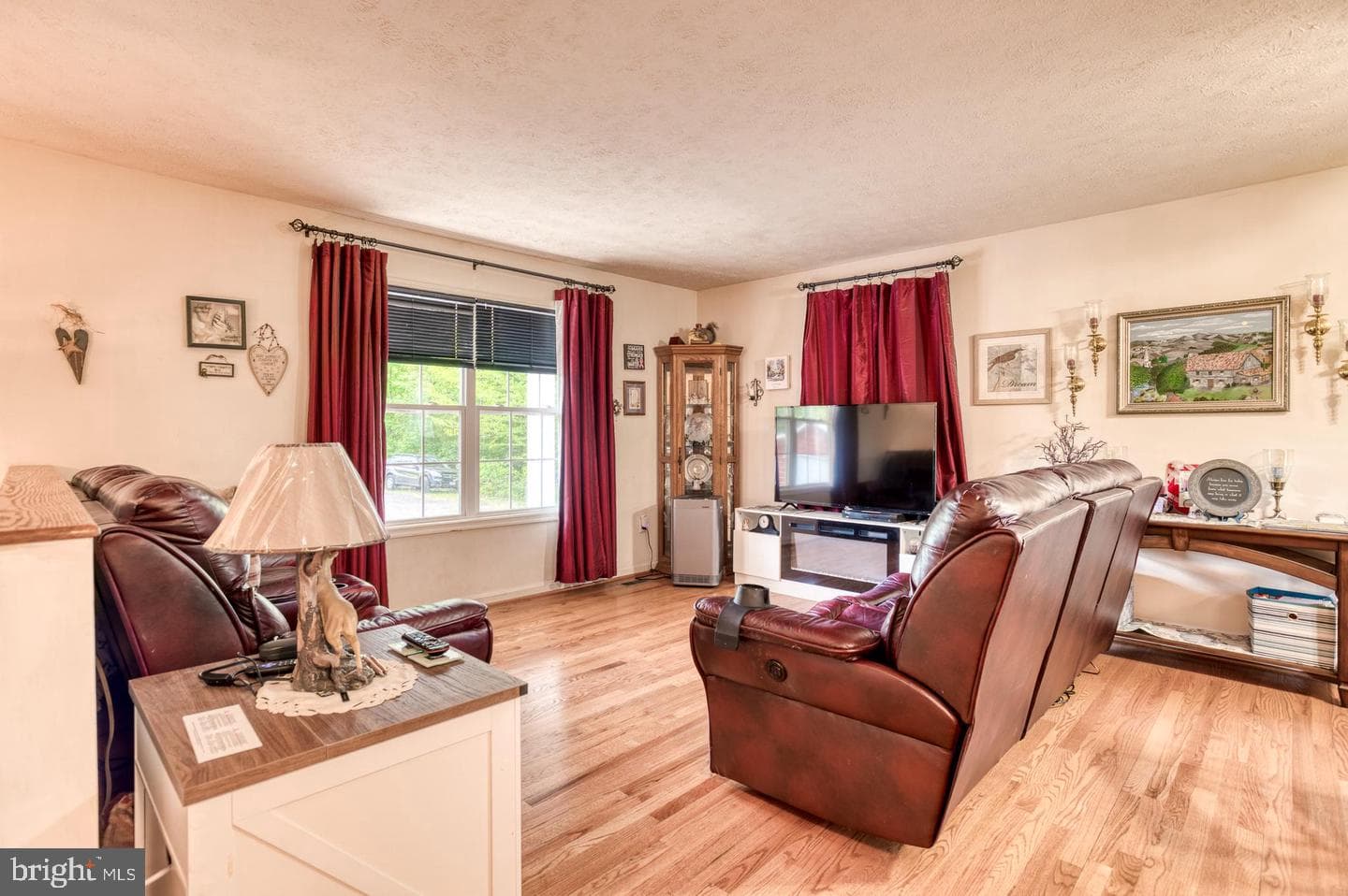 8427 Tall Oak Drive photo 5