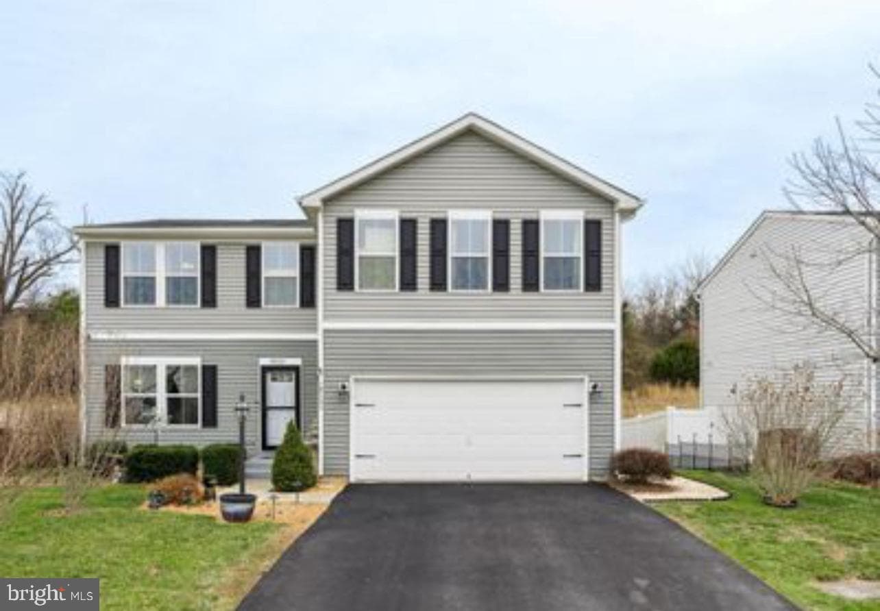 18131 Scenic Creek Lane photo 1