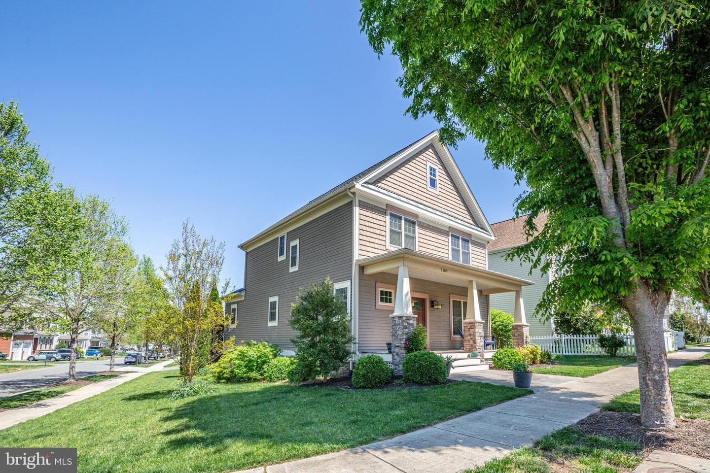 7109 Azalea Drive photo 4