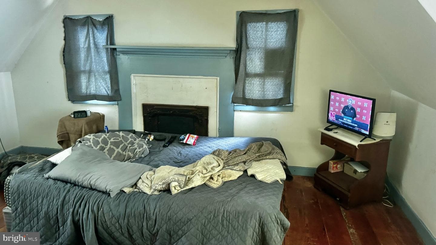 909 Caroline Street photo 32