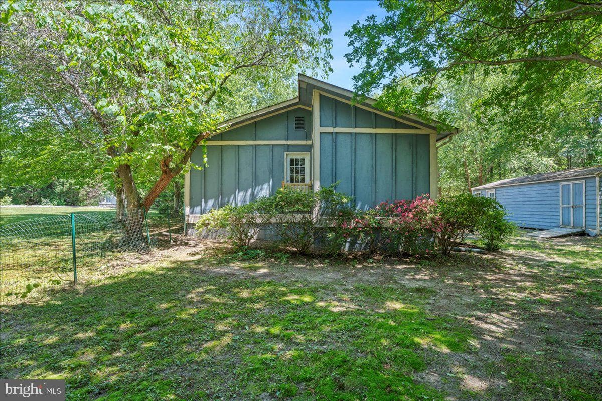 803 Lake Caroline Drive photo 11