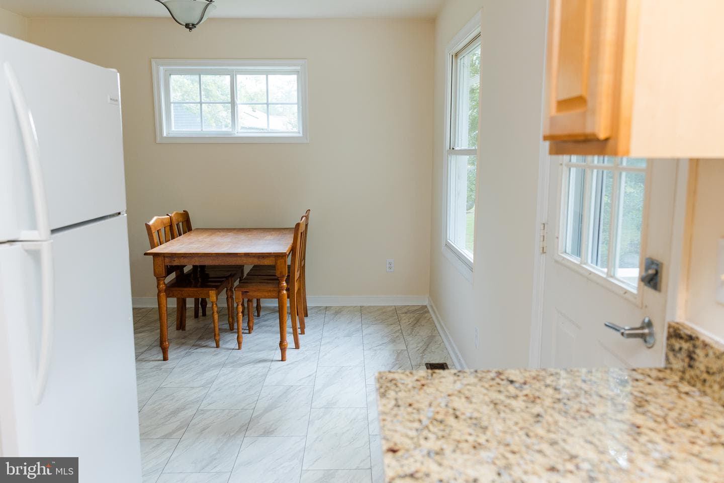 238 Admiral Drive photo 11